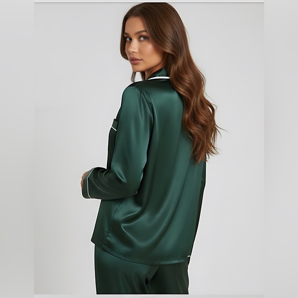 Lapel Collar Satin PJ Set / Pyjama Set Emerald Green - Picture 6 of 8